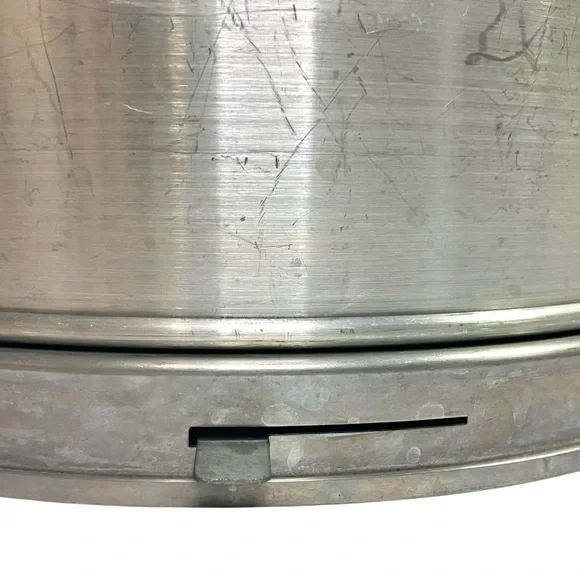 Mirro Aluminum Cake Saver Carrier Locking Lid W/ Handle Pan Vintage 60s USA Made - Picture 7 of 13